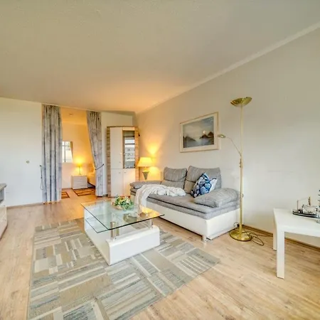 - Haus H, App 0h0408 Apartment
